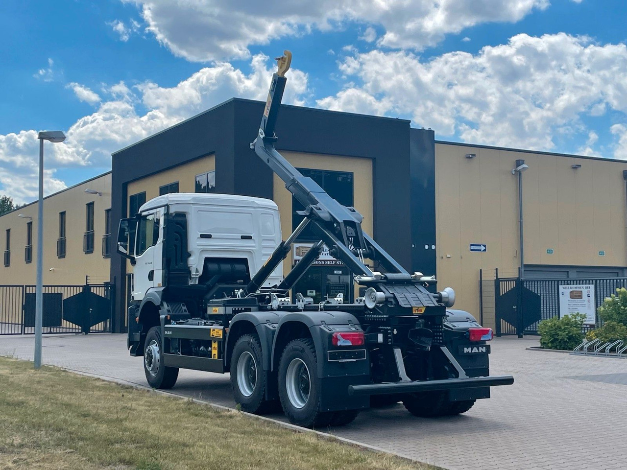 MAN TGS 33.440 6x6 Euro6e Hyva - Hiab MultiLift - Camião polibenne, Camião grua: foto 4 MAN TGS 33.440 6x6 Euro6e Hyva - Hiab MultiLift - Camião polibenne, Camião grua: foto 4