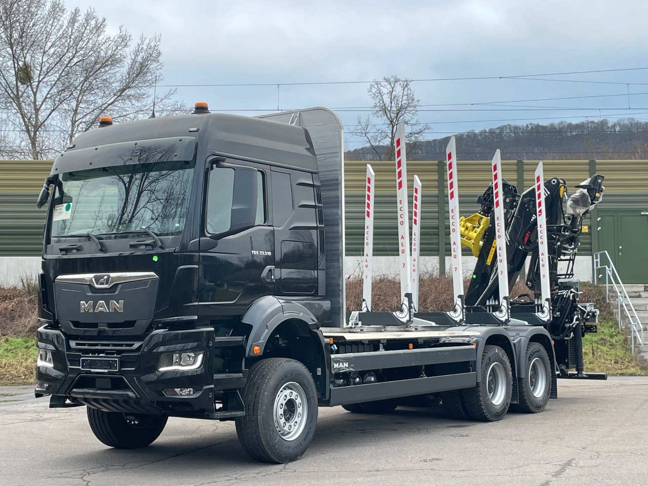 MAN TGS 33.510 6X4 BB Euro6e LogLift 165Z - Camião de transporte de madeira, Camião grua: foto 1 MAN TGS 33.510 6X4 BB Euro6e LogLift 165Z - Camião de transporte de madeira, Camião grua: foto 1