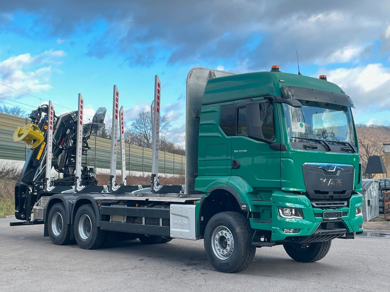 MAN TGS 33.510 6X4 BL Euro6e LogLift 165Z - Camião de transporte de madeira, Camião grua: foto 1 MAN TGS 33.510 6X4 BL Euro6e LogLift 165Z - Camião de transporte de madeira, Camião grua: foto 1