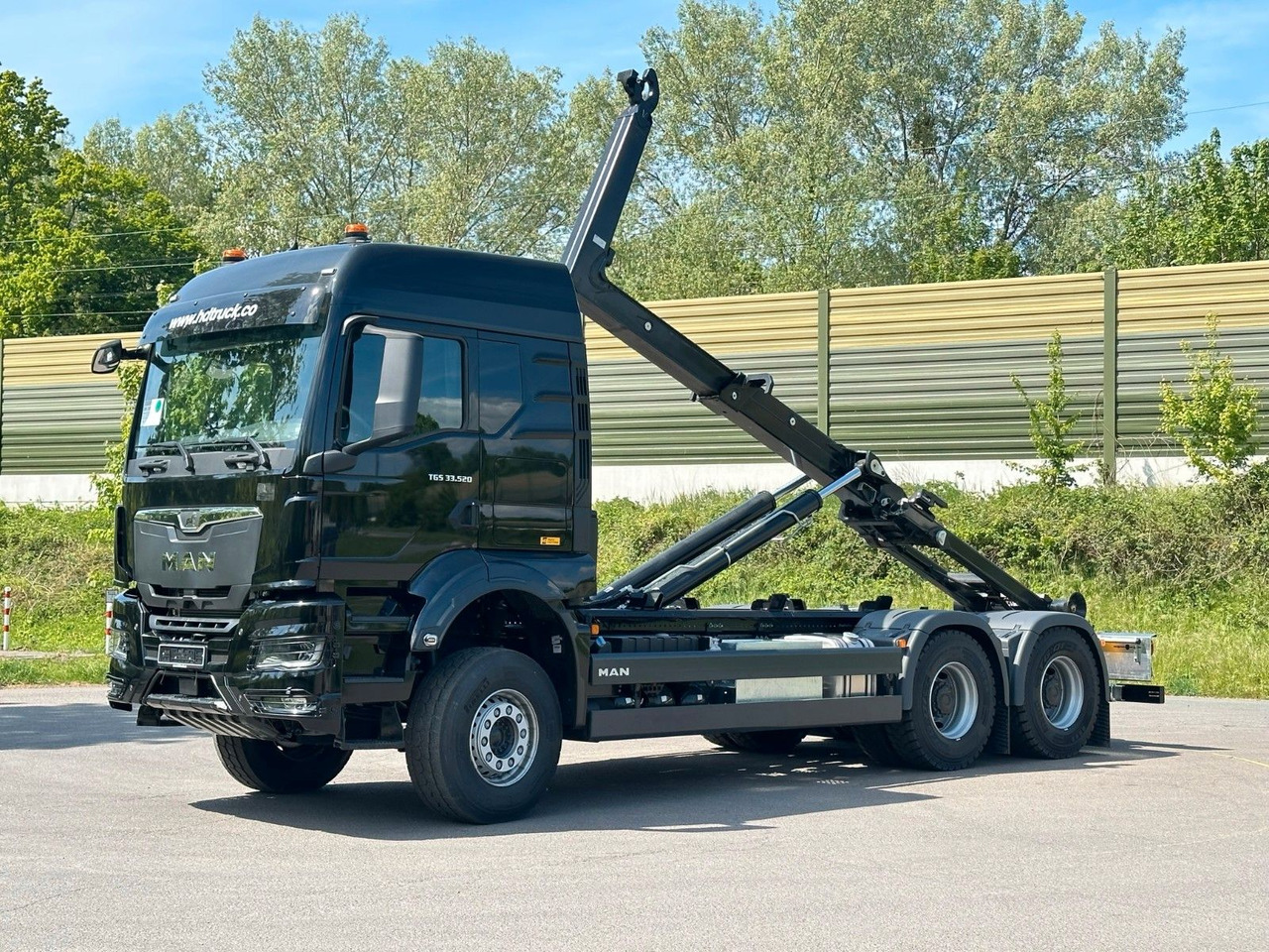 MAN TGS 33.520 6X4 Euro6e Abrollkipper MULTILIFT - Camião polibenne, Camião grua: foto 3 MAN TGS 33.520 6X4 Euro6e Abrollkipper MULTILIFT - Camião polibenne, Camião grua: foto 3