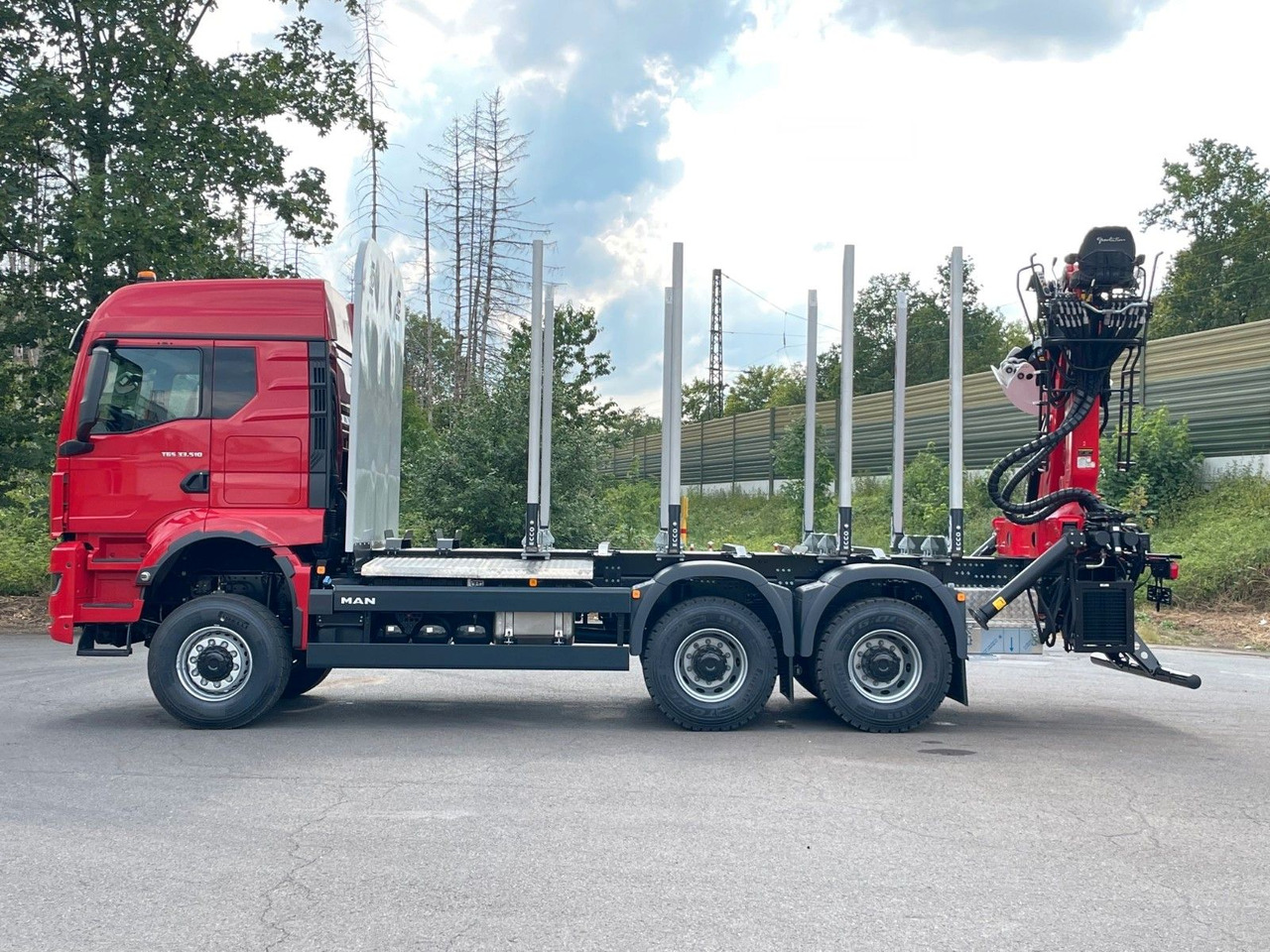 MAN TGS 33.520 6X6 Euro6e Radstand 3900mm EPSILON - Camião de transporte de madeira, Camião grua: foto 4 MAN TGS 33.520 6X6 Euro6e Radstand 3900mm EPSILON - Camião de transporte de madeira, Camião grua: foto 4