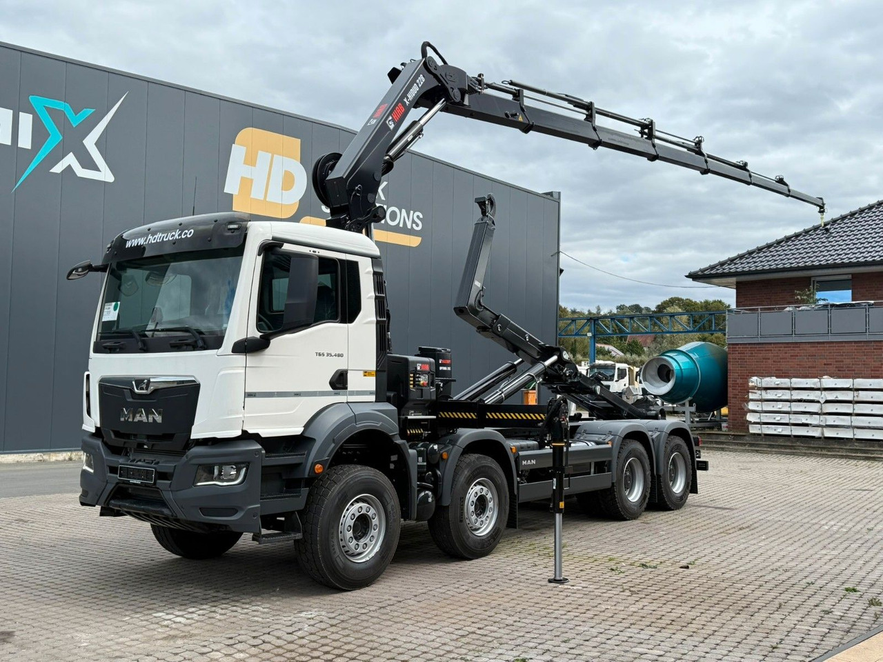 MAN TGS 35.480 8x4 Abrollkipper + Kran HIAB 228-6 - Camião polibenne, Camião grua: foto 2 MAN TGS 35.480 8x4 Abrollkipper + Kran HIAB 228-6 - Camião polibenne, Camião grua: foto 2