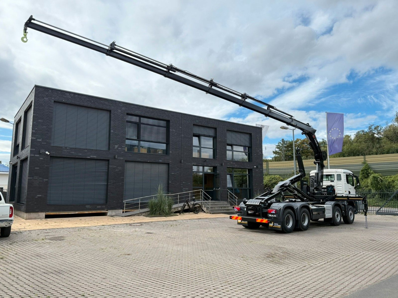 MAN TGS 35.480 8x4 Abrollkipper + Kran HIAB 228-6 - Camião polibenne, Camião grua: foto 4 MAN TGS 35.480 8x4 Abrollkipper + Kran HIAB 228-6 - Camião polibenne, Camião grua: foto 4