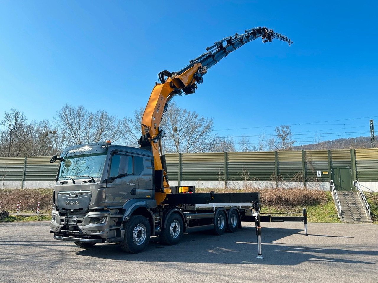 MAN TGS 35.520 8X4 TG 3 EFFER 955-8s +Jib 6sAUTOKRAN - Camião grua: foto 1 MAN TGS 35.520 8X4 TG 3 EFFER 955-8s +Jib 6sAUTOKRAN - Camião grua: foto 1