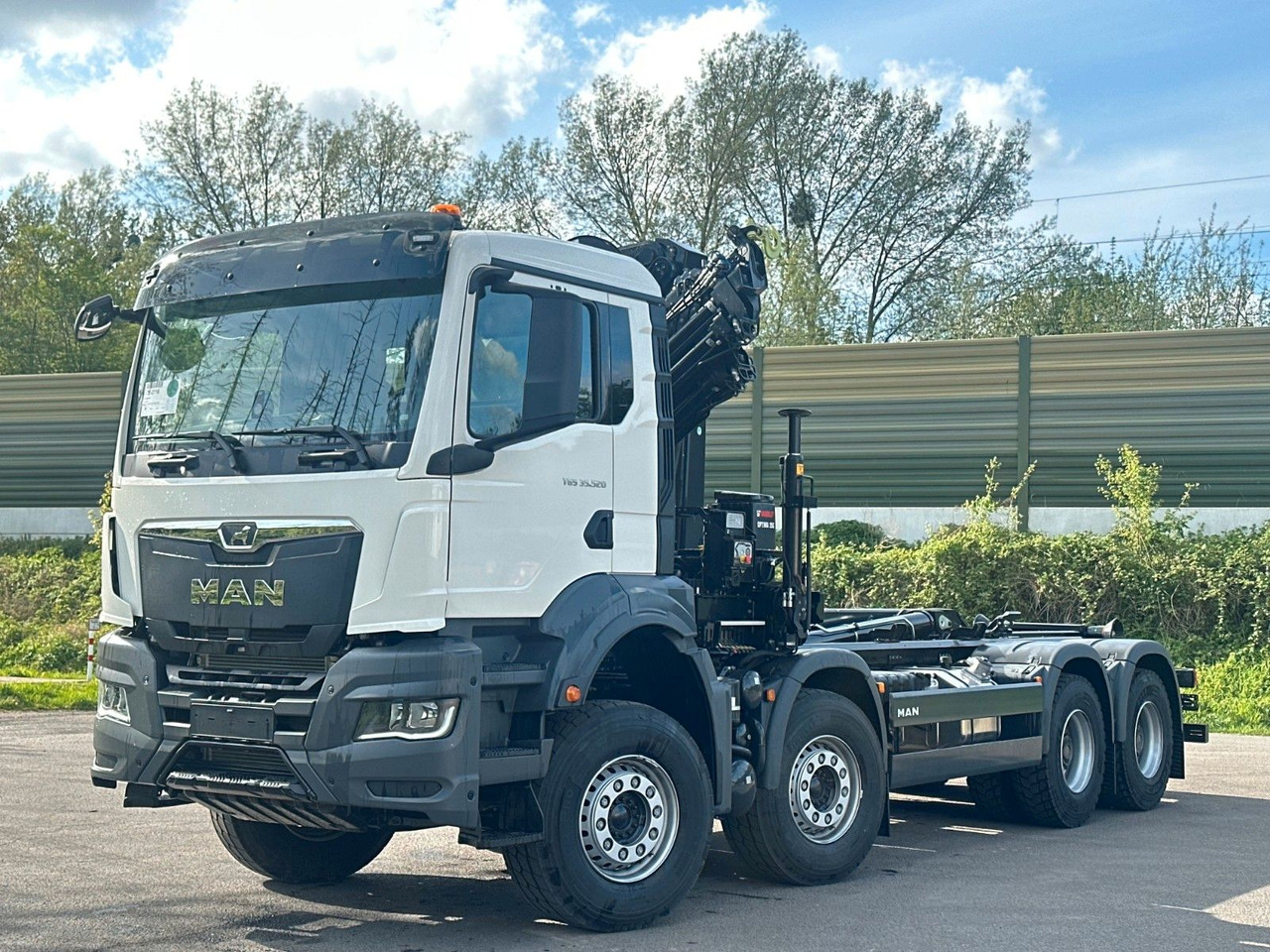 MAN TGS 35.520 8x4 Abrollkipper + Kran HIAB 228-6 - Camião polibenne, Camião grua: foto 3 MAN TGS 35.520 8x4 Abrollkipper + Kran HIAB 228-6 - Camião polibenne, Camião grua: foto 3