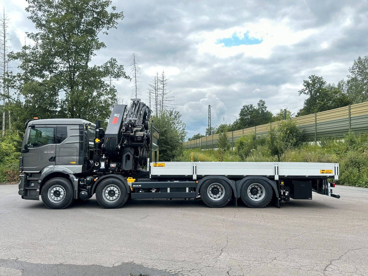 MAN TGS 35.520 8x4 BL HIAB X-HiPro858E-8 & Jib150x-6 - Camião de caixa aberta/ Plataforma, Camião grua: foto 5 MAN TGS 35.520 8x4 BL HIAB X-HiPro858E-8 & Jib150x-6 - Camião de caixa aberta/ Plataforma, Camião grua: foto 5