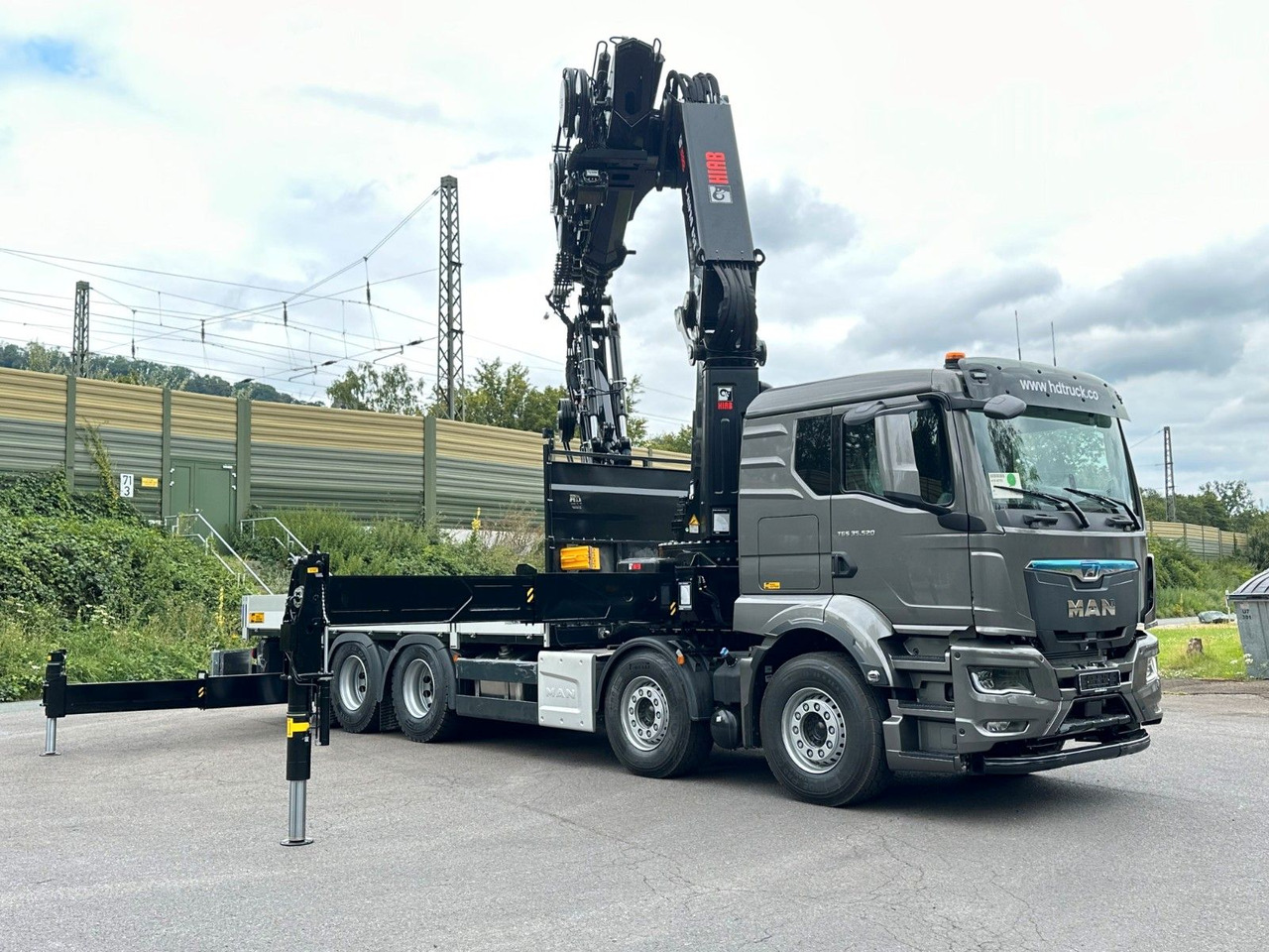 MAN TGS 35.520 8x4 BL HIAB X-HiPro858E-8 & Jib150x-6 - Camião grua: foto 2 MAN TGS 35.520 8x4 BL HIAB X-HiPro858E-8 & Jib150x-6 - Camião grua: foto 2