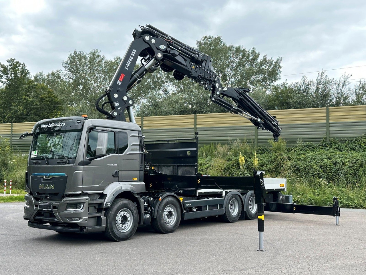 MAN TGS 35.520 8x4 BL HIAB X-HiPro858E-8 & Jib150x-6 - Camião de caixa aberta/ Plataforma, Camião grua: foto 1 MAN TGS 35.520 8x4 BL HIAB X-HiPro858E-8 & Jib150x-6 - Camião de caixa aberta/ Plataforma, Camião grua: foto 1