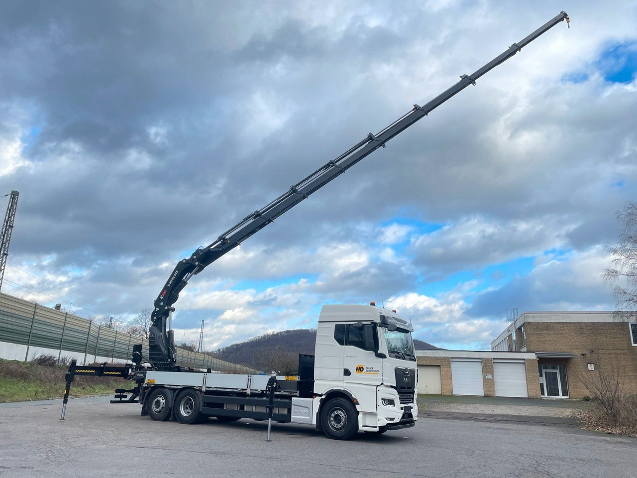 MAN TGX 26.520 TG3 Retarder / 6X2 Hiab 548 E 8 - Camião grua: foto 1 MAN TGX 26.520 TG3 Retarder / 6X2 Hiab 548 E 8 - Camião grua: foto 1