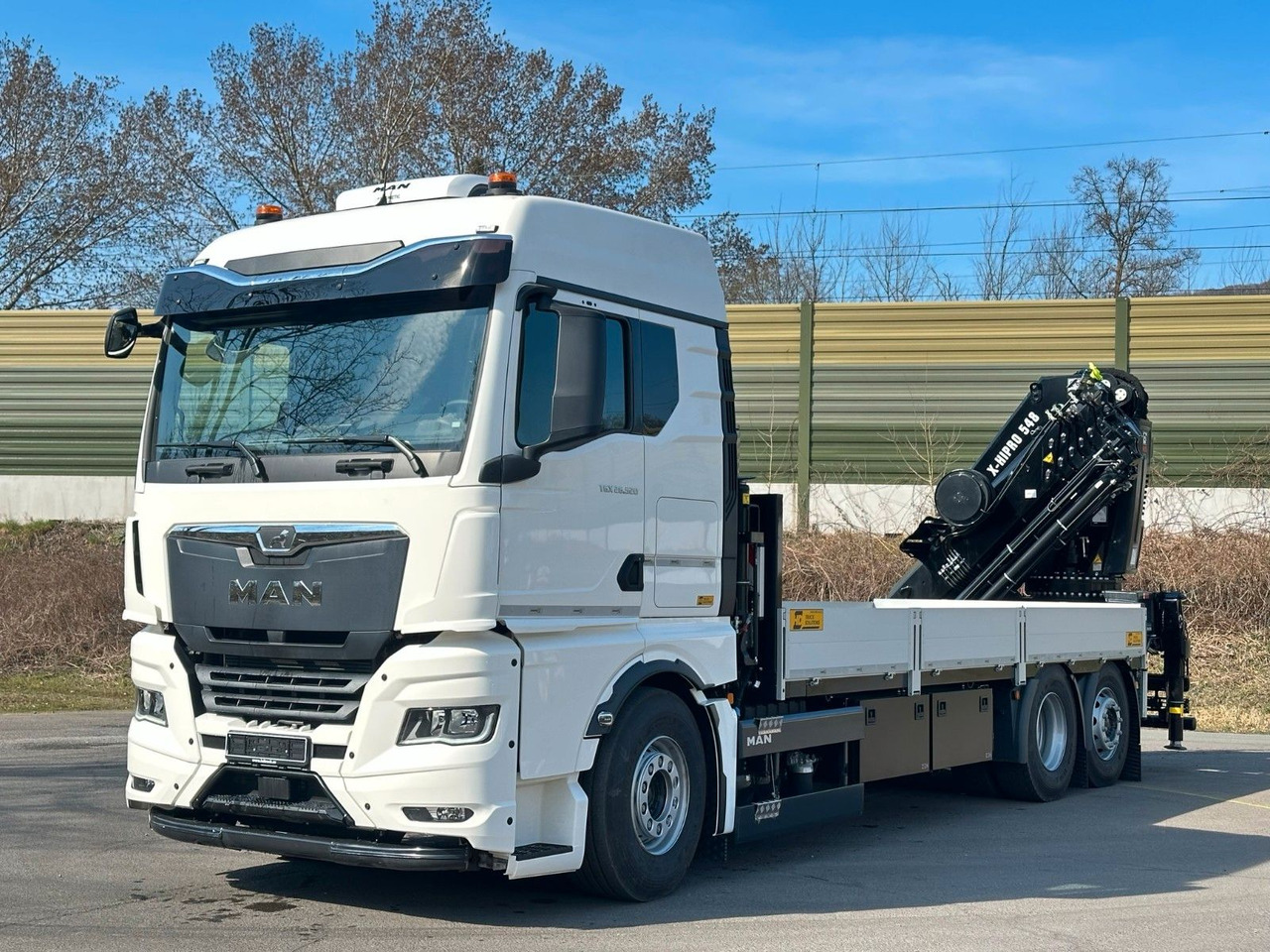 MAN TGX 26.520 TG3 Retarder / 6X2 Hiab 548 E 8 - Camião grua: foto 2 MAN TGX 26.520 TG3 Retarder / 6X2 Hiab 548 E 8 - Camião grua: foto 2