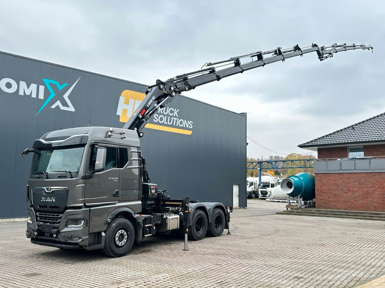 MAN TGX 26.580 6x4 Kran Hiab 302-6 + Jib-4 - Camião grua: foto 3 MAN TGX 26.580 6x4 Kran Hiab 302-6 + Jib-4 - Camião grua: foto 3