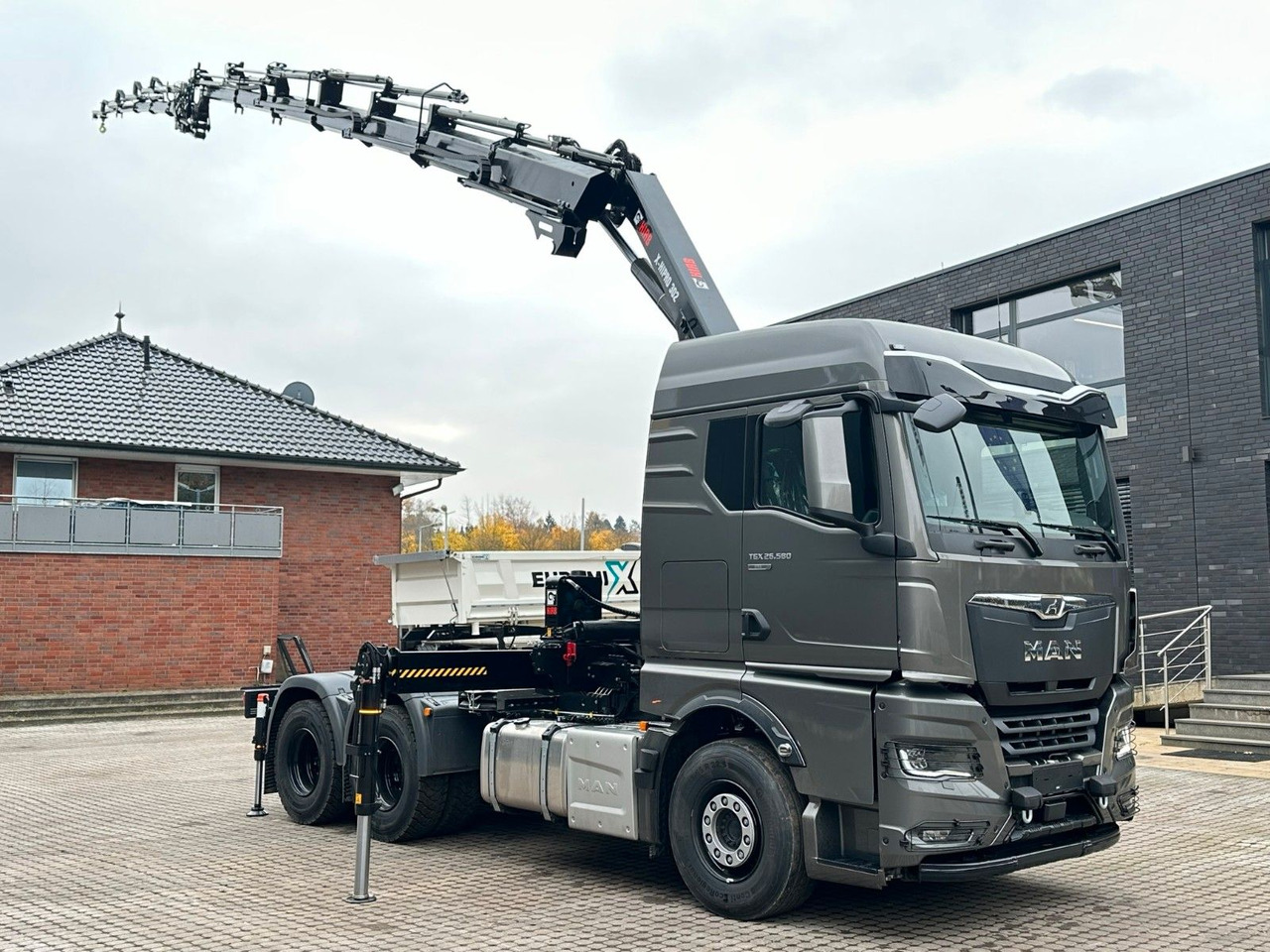 MAN TGX 26.580 6x4 Kran Hiab 302-6 + Jib-4 - Camião grua: foto 5 MAN TGX 26.580 6x4 Kran Hiab 302-6 + Jib-4 - Camião grua: foto 5