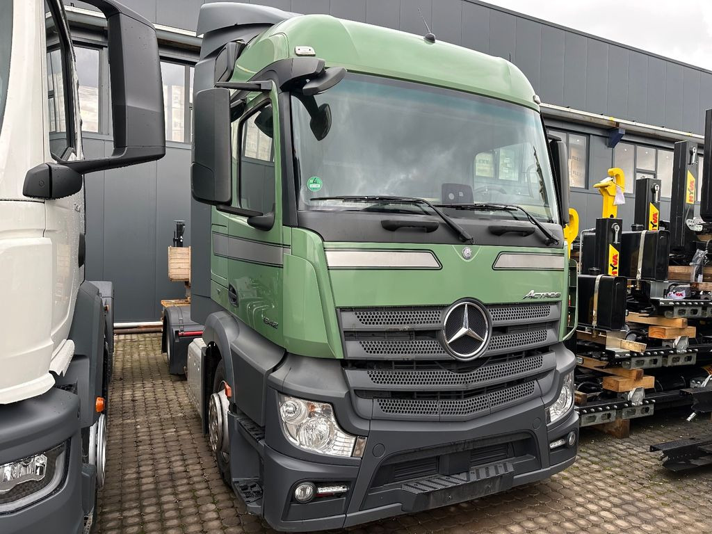 Mercedes-Benz 1842 4x2 Euro 6 Retarder 4x Vorhanden - Tractor: foto 3 Mercedes-Benz 1842 4x2 Euro 6 Retarder 4x Vorhanden - Tractor: foto 3