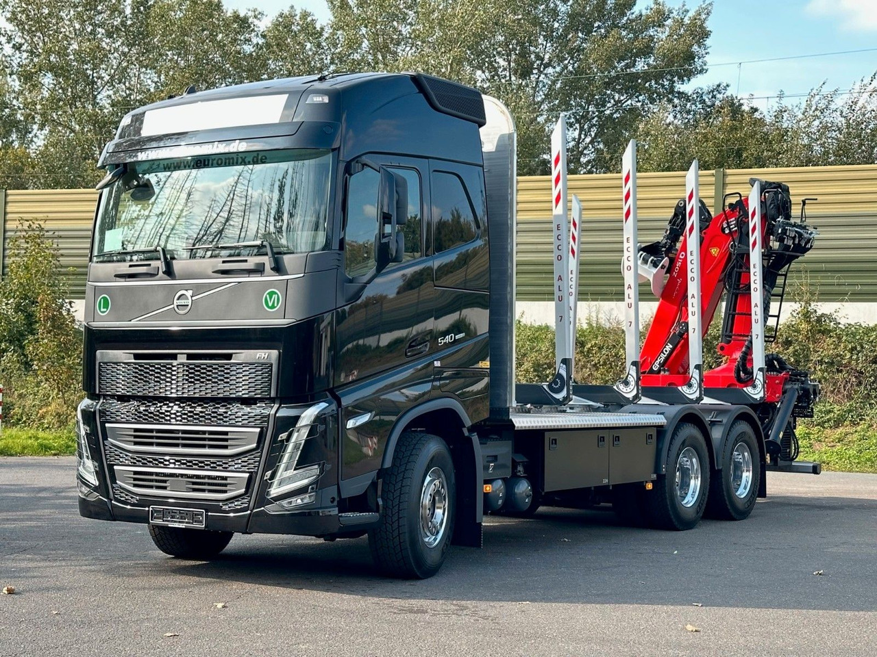 Volvo FH 540 6x4 LogLift EPSILON - Camião de transporte de madeira, Camião grua: foto 1 Volvo FH 540 6x4 LogLift EPSILON - Camião de transporte de madeira, Camião grua: foto 1