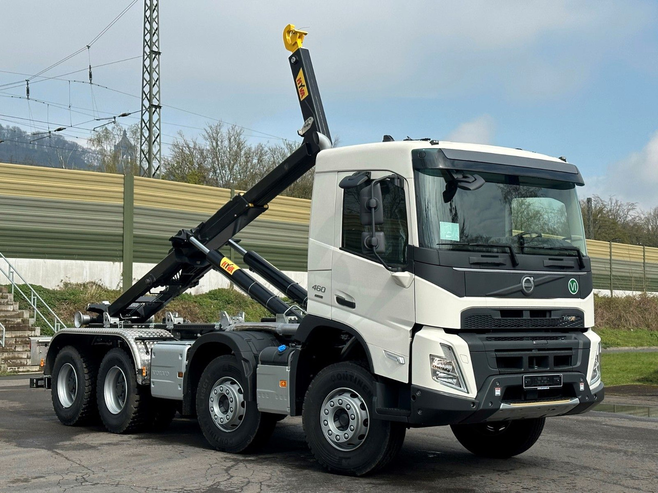 Volvo FMX 460 8x4 Hiab MultLift Abrollkipper Euro6e - Camião polibenne, Camião grua: foto 1 Volvo FMX 460 8x4 Hiab MultLift Abrollkipper Euro6e - Camião polibenne, Camião grua: foto 1