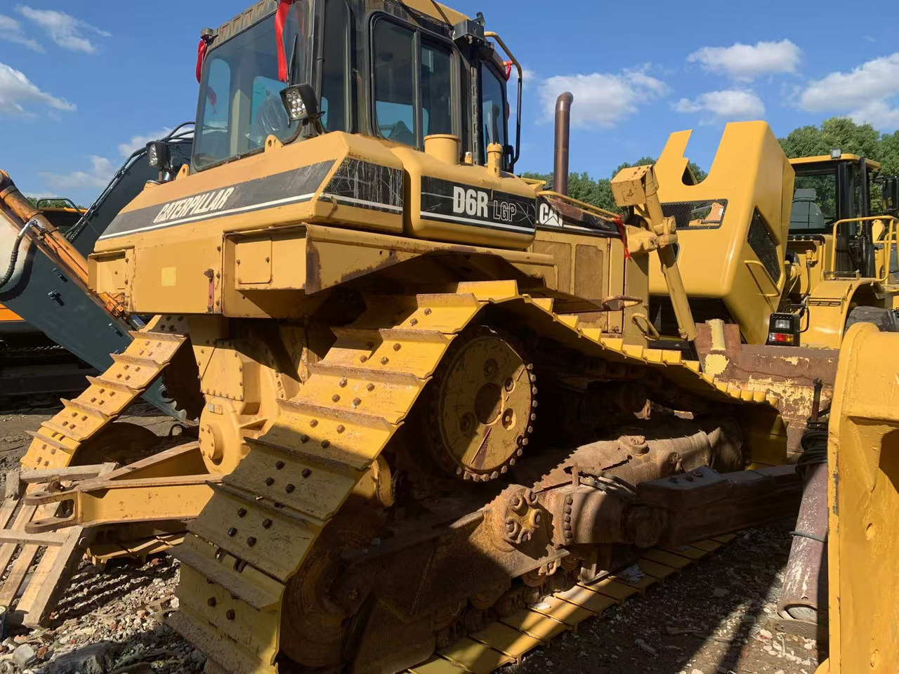 CATERPILLAR D6R - Buldôzer: foto 5 CATERPILLAR D6R - Buldôzer: foto 5