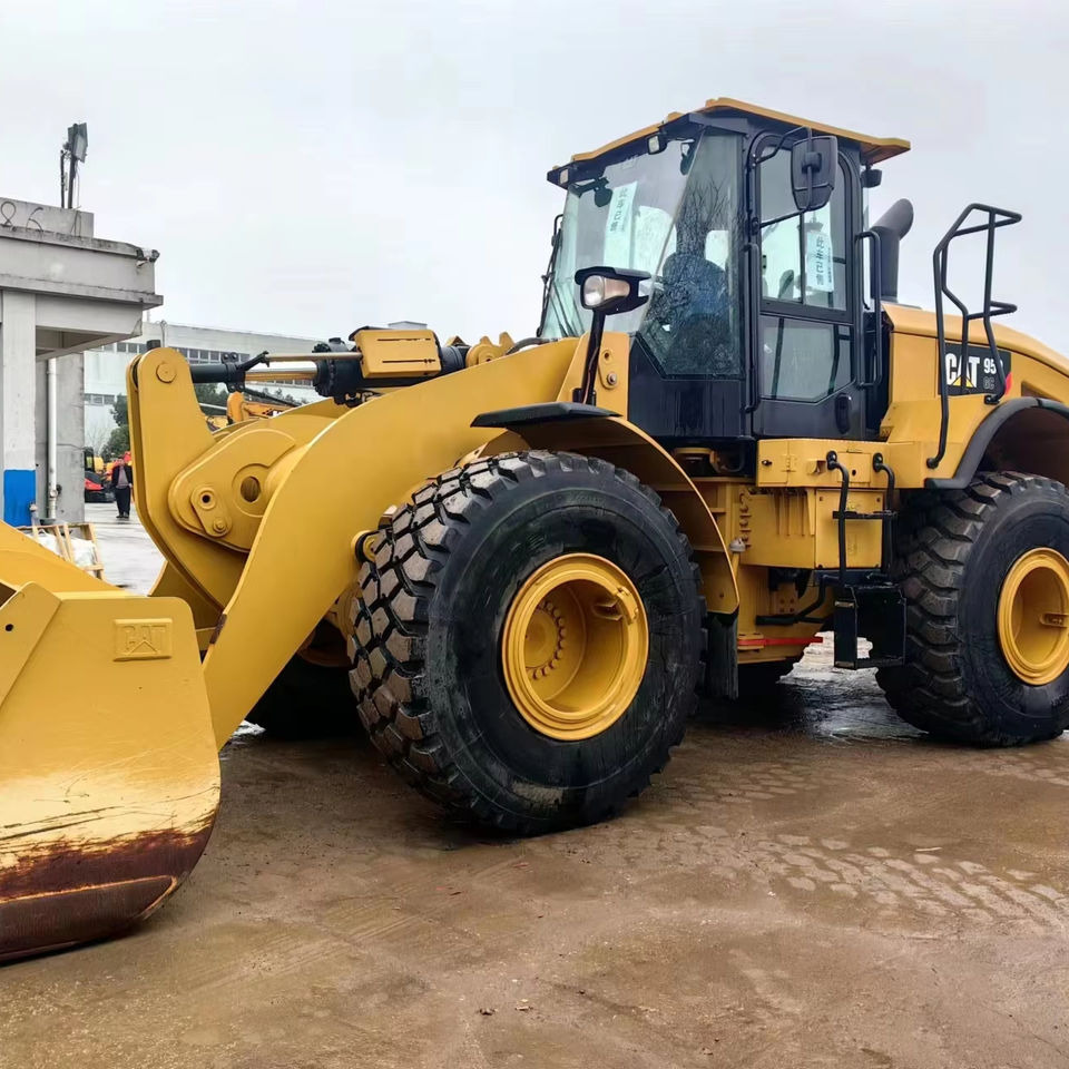 Low Price Sale! Used CAT 950GC Wheel Loader Original Front End Loader 950GC Loader in Shanghai China - Pá carregadora de rodas: foto 1 Low Price Sale! Used CAT 950GC Wheel Loader Original Front End Loader 950GC Loader in Shanghai China - Pá carregadora de rodas: foto 1
