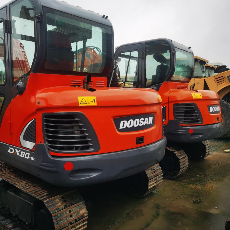 Used Original Japan Mini Shanghai Excavator Doosan DX60 Excavator 95% New Low Price High Quality Selling Doosan DX-60 Doosan 60 - Mini escavadeira: foto 4 Used Original Japan Mini Shanghai Excavator Doosan DX60 Excavator 95% New Low Price High Quality Selling Doosan DX-60 Doosan 60 - Mini escavadeira: foto 4