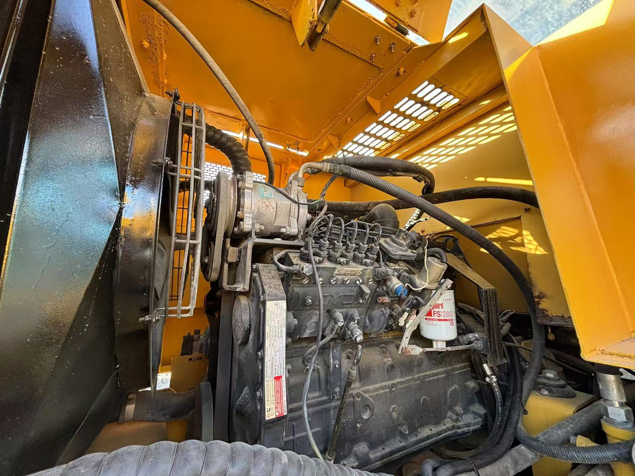 Compactador de asfalto XCMG XD103: foto 6