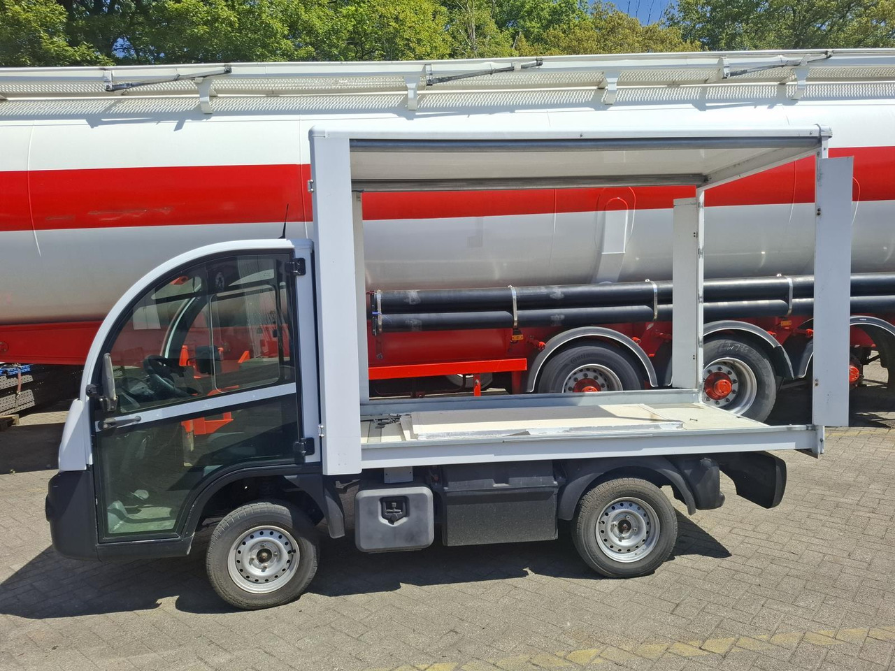 Aixam Mega E-Worker Elektrische Bakwagen RK-437-P - Carrinho de golfe: foto 4 Aixam Mega E-Worker Elektrische Bakwagen RK-437-P - Carrinho de golfe: foto 4
