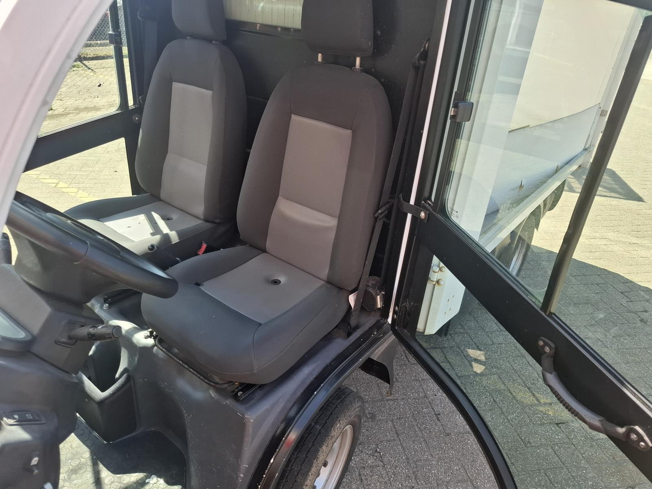 Aixam Mega E-Worker Elektrische Bakwagen RV-606-R - Carrinho de golfe: foto 5 Aixam Mega E-Worker Elektrische Bakwagen RV-606-R - Carrinho de golfe: foto 5