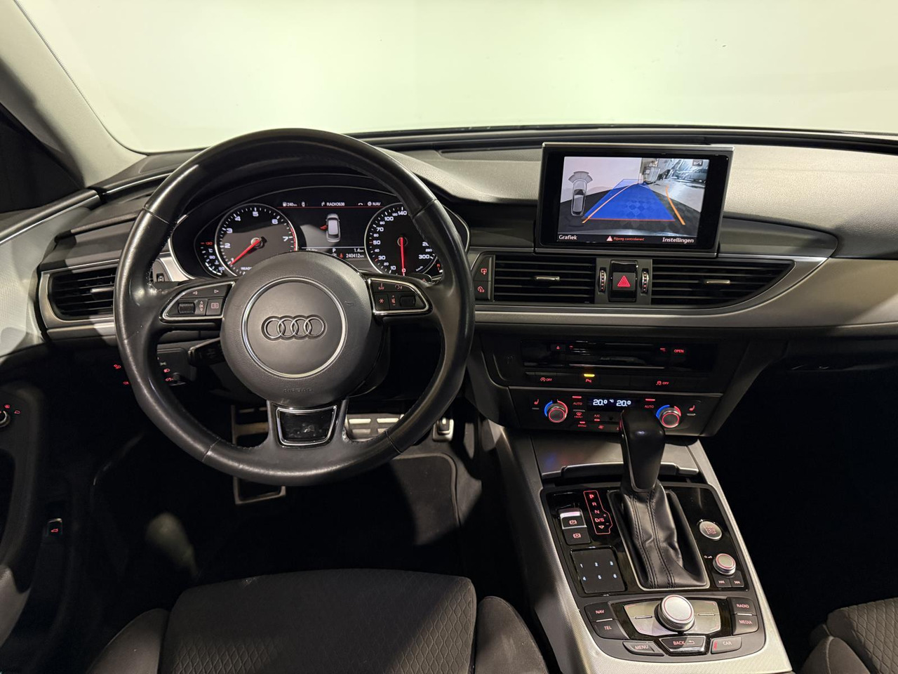 Audi | A6 Avant | 1.8 TFSI ultra Premium Edition | 2016 | 240.412 km | Automaat | L563VD | Geen oordeel - Automóvel: foto 3 Audi | A6 Avant | 1.8 TFSI ultra Premium Edition | 2016 | 240.412 km | Automaat | L563VD | Geen oordeel - Automóvel: foto 3
