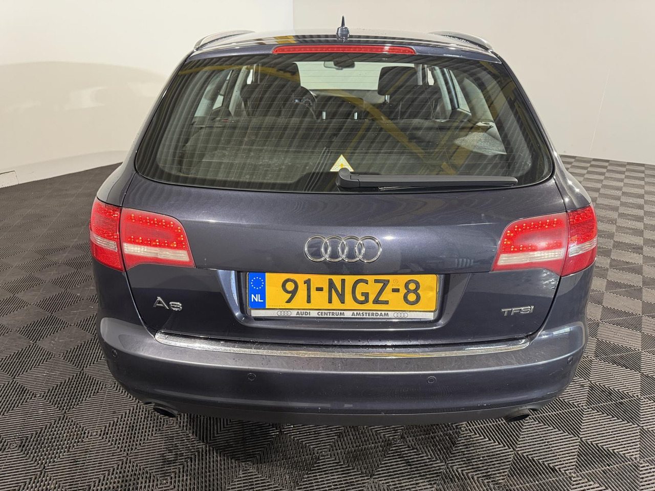 Audi | A6 Avant | 2.0 TFSI Business Edition | 2010 | 250.455 km | 91NGZ8 | Logisch - Automóvel: foto 2 Audi | A6 Avant | 2.0 TFSI Business Edition | 2010 | 250.455 km | 91NGZ8 | Logisch - Automóvel: foto 2