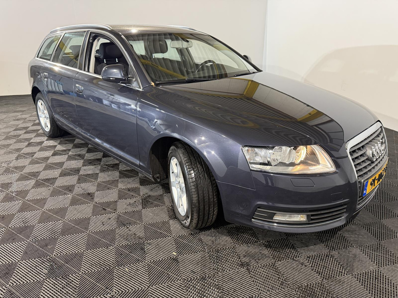 Audi | A6 Avant | 2.0 TFSI Business Edition | 2010 | 250.455 km | 91NGZ8 | Logisch - Automóvel: foto 5 Audi | A6 Avant | 2.0 TFSI Business Edition | 2010 | 250.455 km | 91NGZ8 | Logisch - Automóvel: foto 5