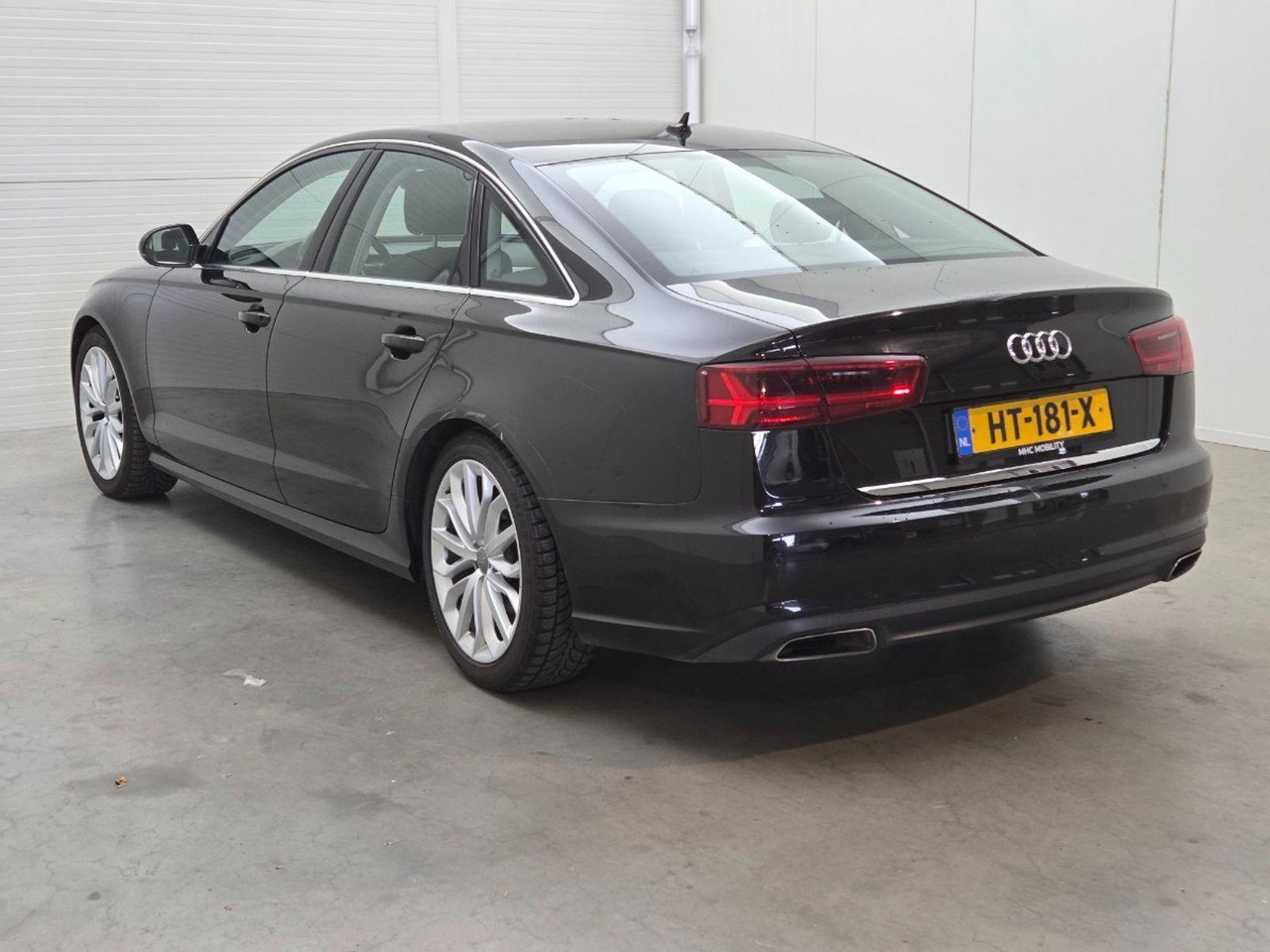Audi A6 Limousine 1.8 TFSI ultra Automatic Business Edition | 2016 | 202.875 km | Automaat | HT181X | NAP: Logisch - Sedan: foto 3 Audi A6 Limousine 1.8 TFSI ultra Automatic Business Edition | 2016 | 202.875 km | Automaat | HT181X | NAP: Logisch - Sedan: foto 3