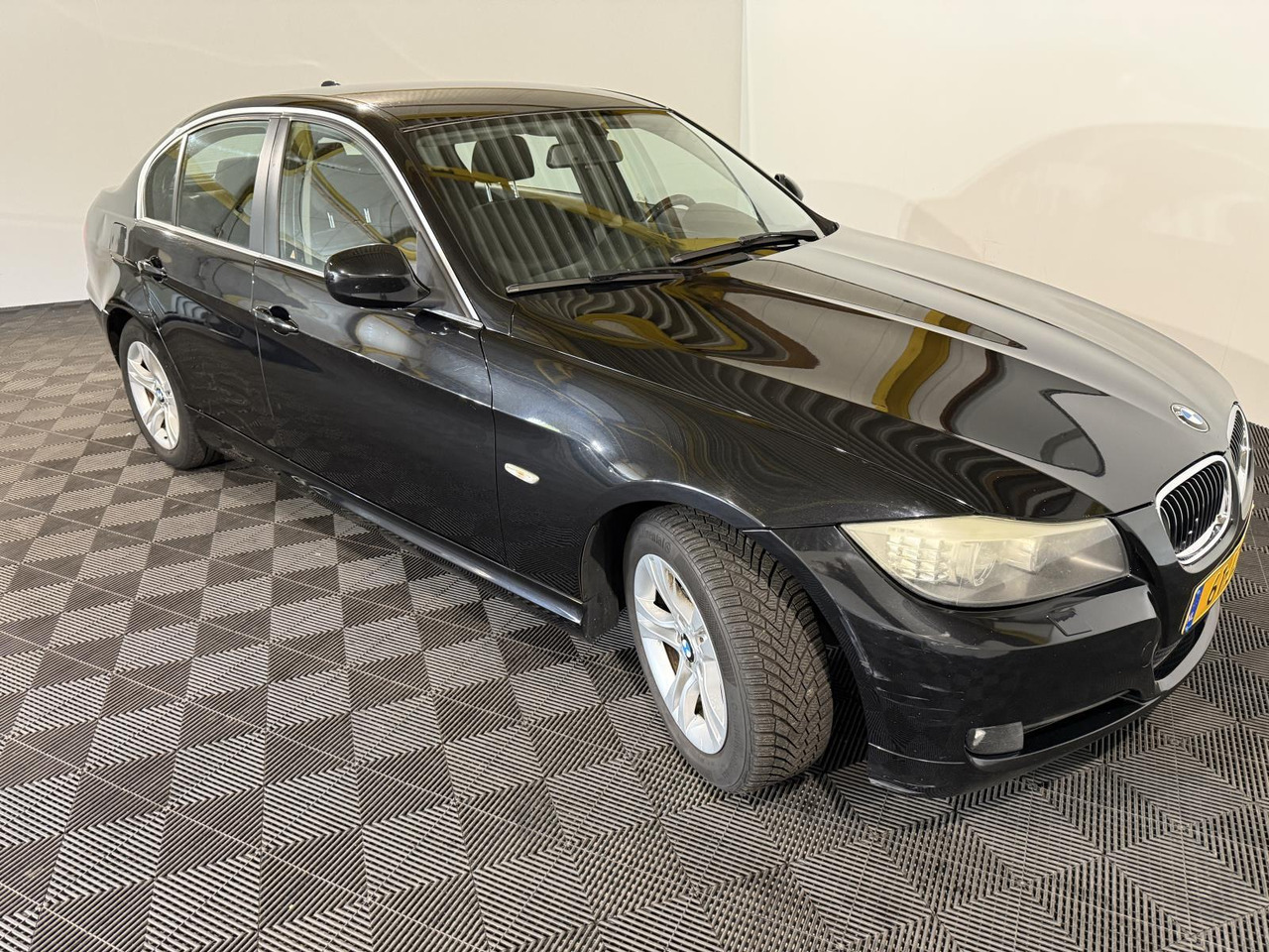 BMW 3-serie 316i Business Line 61-JZP-8 - Automóvel: foto 3 BMW 3-serie 316i Business Line 61-JZP-8 - Automóvel: foto 3