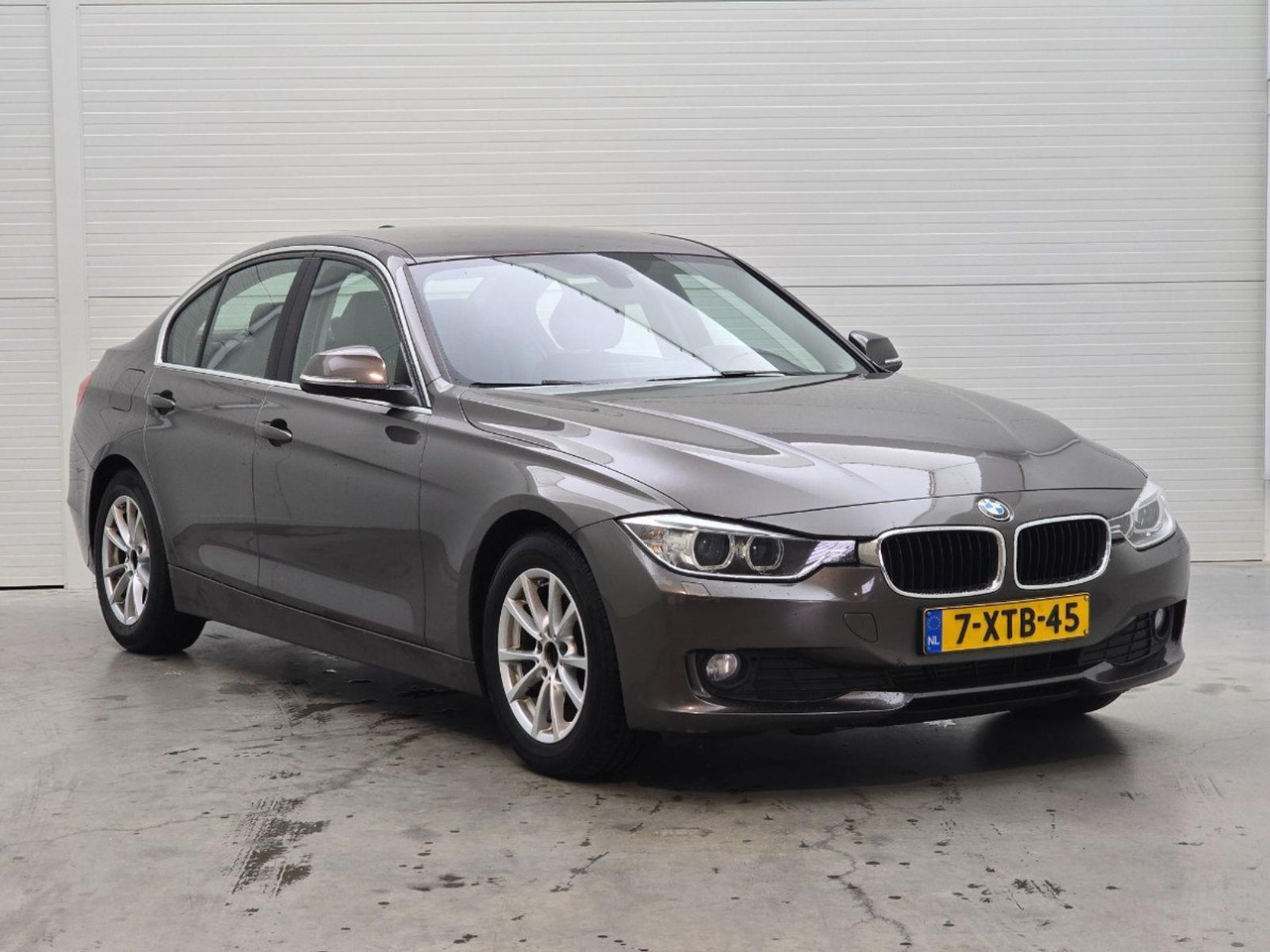 BMW 3-serie 320d EfficientDynamics Edition High Executive | 2014 | 300.611 km | Automaat | 7XTB45 | NAP: Logisch - Sedan: foto 2 BMW 3-serie 320d EfficientDynamics Edition High Executive | 2014 | 300.611 km | Automaat | 7XTB45 | NAP: Logisch - Sedan: foto 2