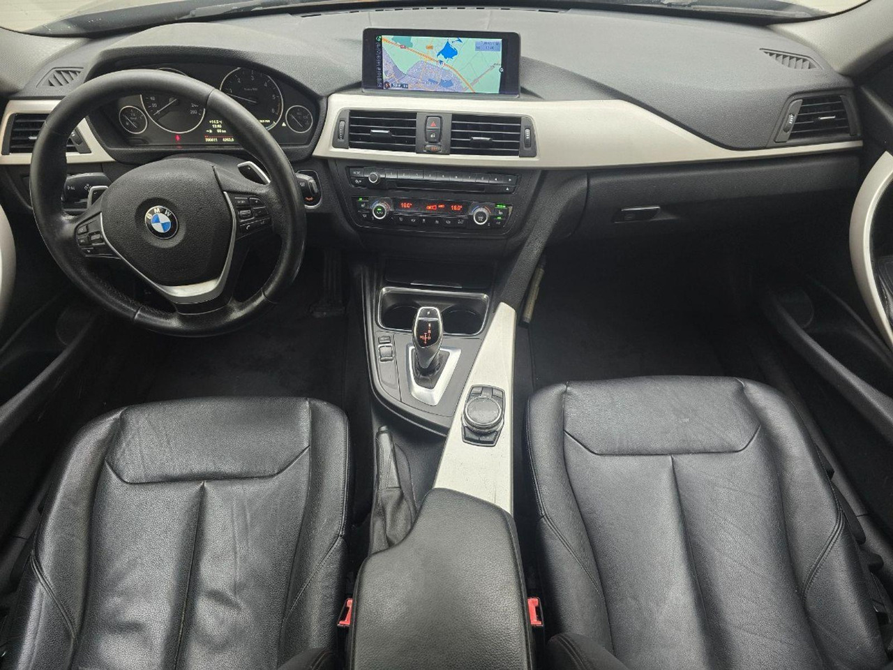 BMW 3-serie 320d EfficientDynamics Edition High Executive | 2014 | 300.611 km | Automaat | 7XTB45 | NAP: Logisch - Sedan: foto 5 BMW 3-serie 320d EfficientDynamics Edition High Executive | 2014 | 300.611 km | Automaat | 7XTB45 | NAP: Logisch - Sedan: foto 5