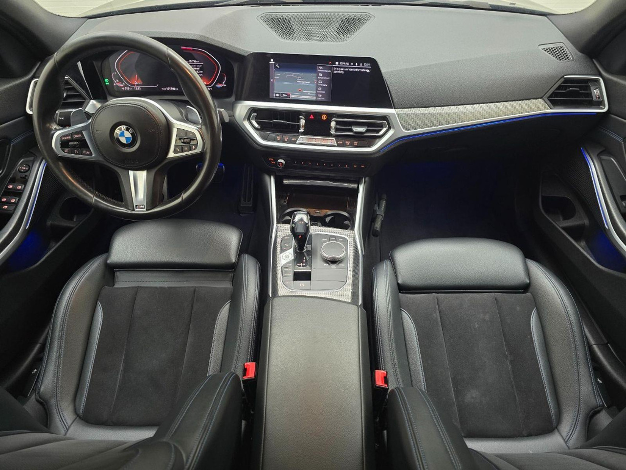 BMW 3-serie 320i Executive Edition | 2019 | 151.740 km | Automaat | ZP591V | NAP: Logisch - Sedan: foto 5 BMW 3-serie 320i Executive Edition | 2019 | 151.740 km | Automaat | ZP591V | NAP: Logisch - Sedan: foto 5