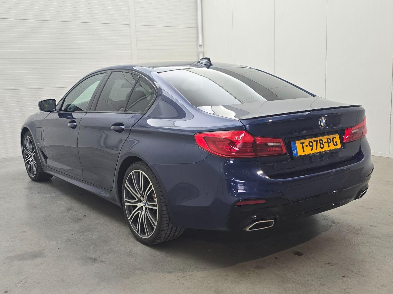 BMW 5-serie 530e iPerformance High Executive | 2020 | 84.303 km | Automaat | T978PG | NAP: Geen oordeel - Sedan: foto 3 BMW 5-serie 530e iPerformance High Executive | 2020 | 84.303 km | Automaat | T978PG | NAP: Geen oordeel - Sedan: foto 3