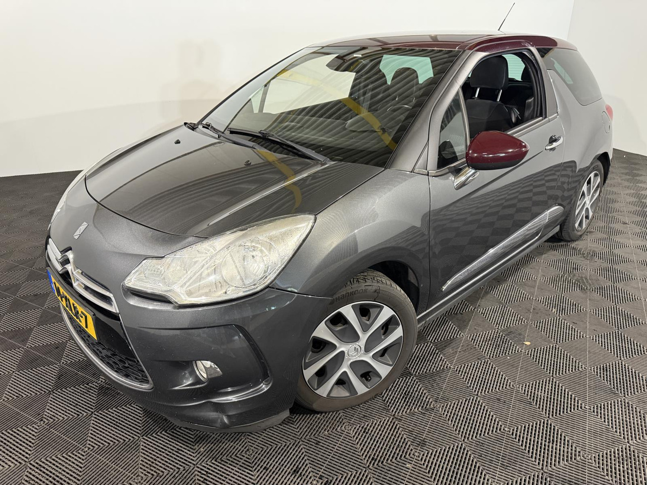 Citroen DS3 1.6 e-HDi So Chic | 2012 | 277.448 km | 14-XLR-7 - Hatchback: foto 1 Citroen DS3 1.6 e-HDi So Chic | 2012 | 277.448 km | 14-XLR-7 - Hatchback: foto 1