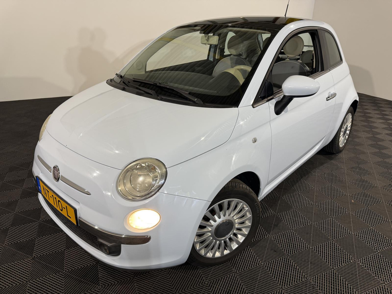 Fiat | 500 | 1.2 Naked | 2008 | 184.331 km | NT110L | Geen oordeel - Hatchback: foto 1 Fiat | 500 | 1.2 Naked | 2008 | 184.331 km | NT110L | Geen oordeel - Hatchback: foto 1