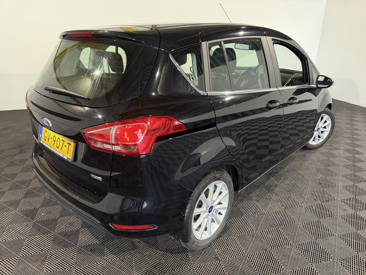 Ford | B-Max | 1.0 EcoBoost Titanium | 2015 | 149.480 km | GV907T | Logisch - Automóvel: foto 2 Ford | B-Max | 1.0 EcoBoost Titanium | 2015 | 149.480 km | GV907T | Logisch - Automóvel: foto 2