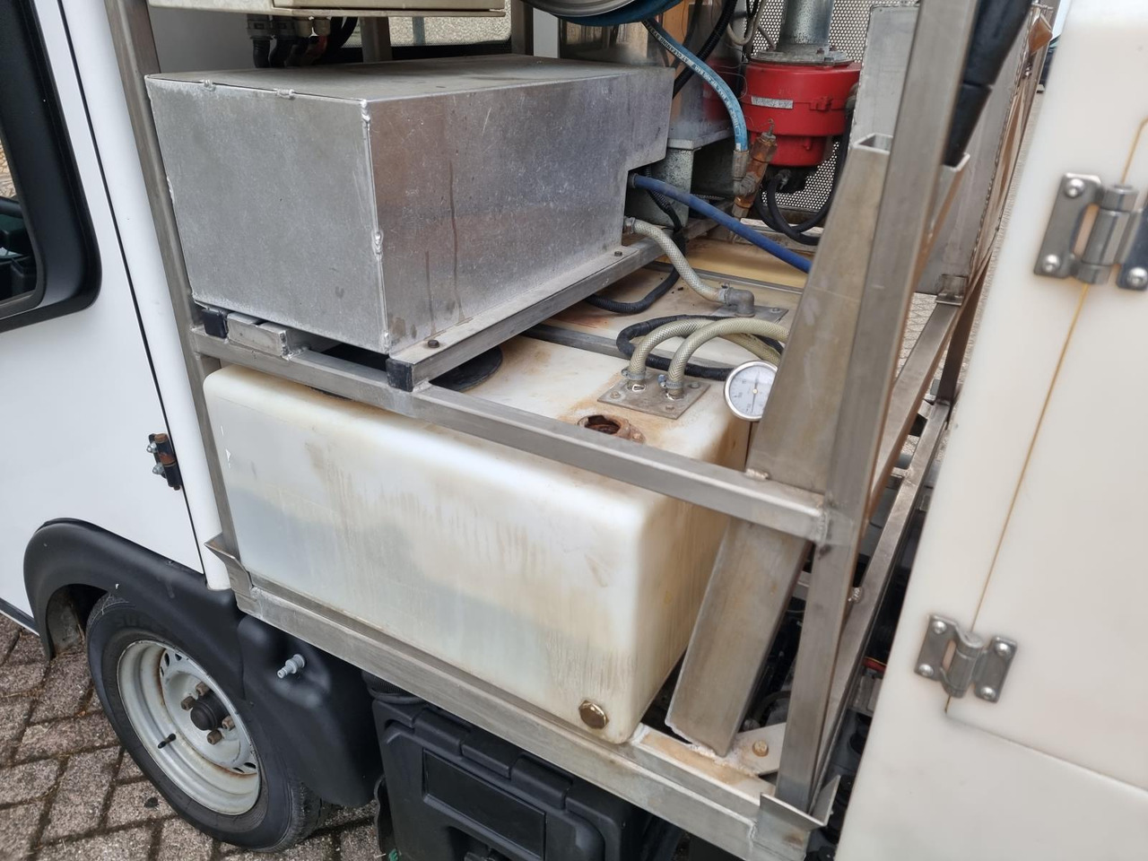 Goupil G3 Kipper met Hogedrukreiniger T-07-BSZ - Carrinho de golfe: foto 4 Goupil G3 Kipper met Hogedrukreiniger T-07-BSZ - Carrinho de golfe: foto 4