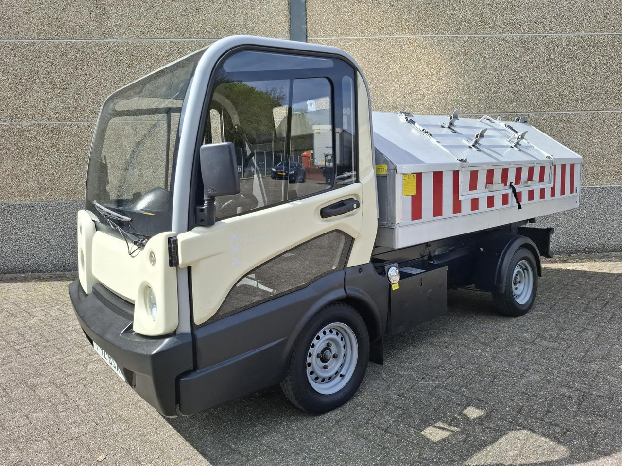 Goupil G5 Elektrische Stratenreinigingsmachine - Veículo utilitário elétrico: foto 1 Goupil G5 Elektrische Stratenreinigingsmachine - Veículo utilitário elétrico: foto 1