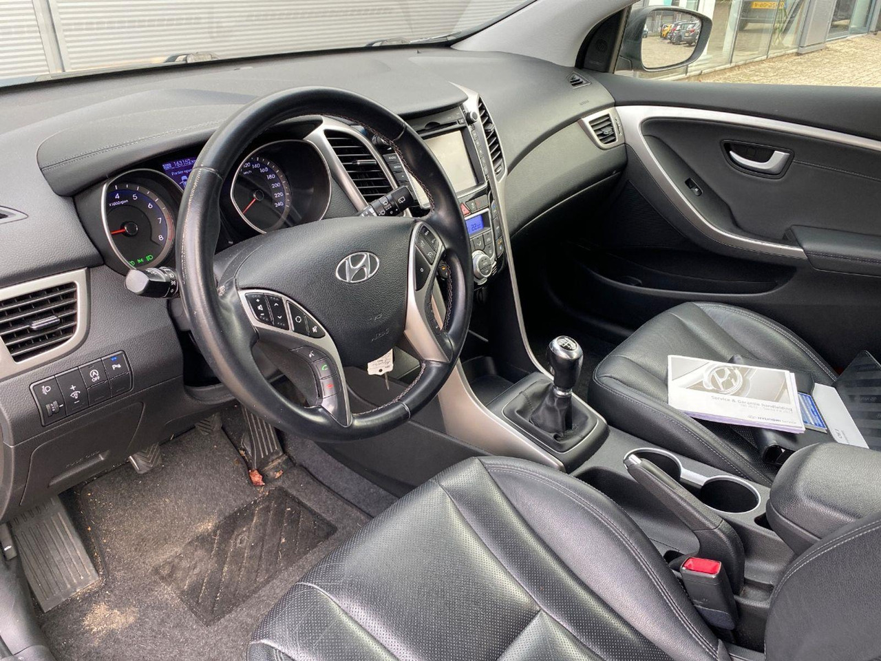 Hyundai i30 1.6 GDI Go! Plus | 2015 | 163.152 km | 9XDP64 | NAP: Logisch - Hatchback: foto 5 Hyundai i30 1.6 GDI Go! Plus | 2015 | 163.152 km | 9XDP64 | NAP: Logisch - Hatchback: foto 5