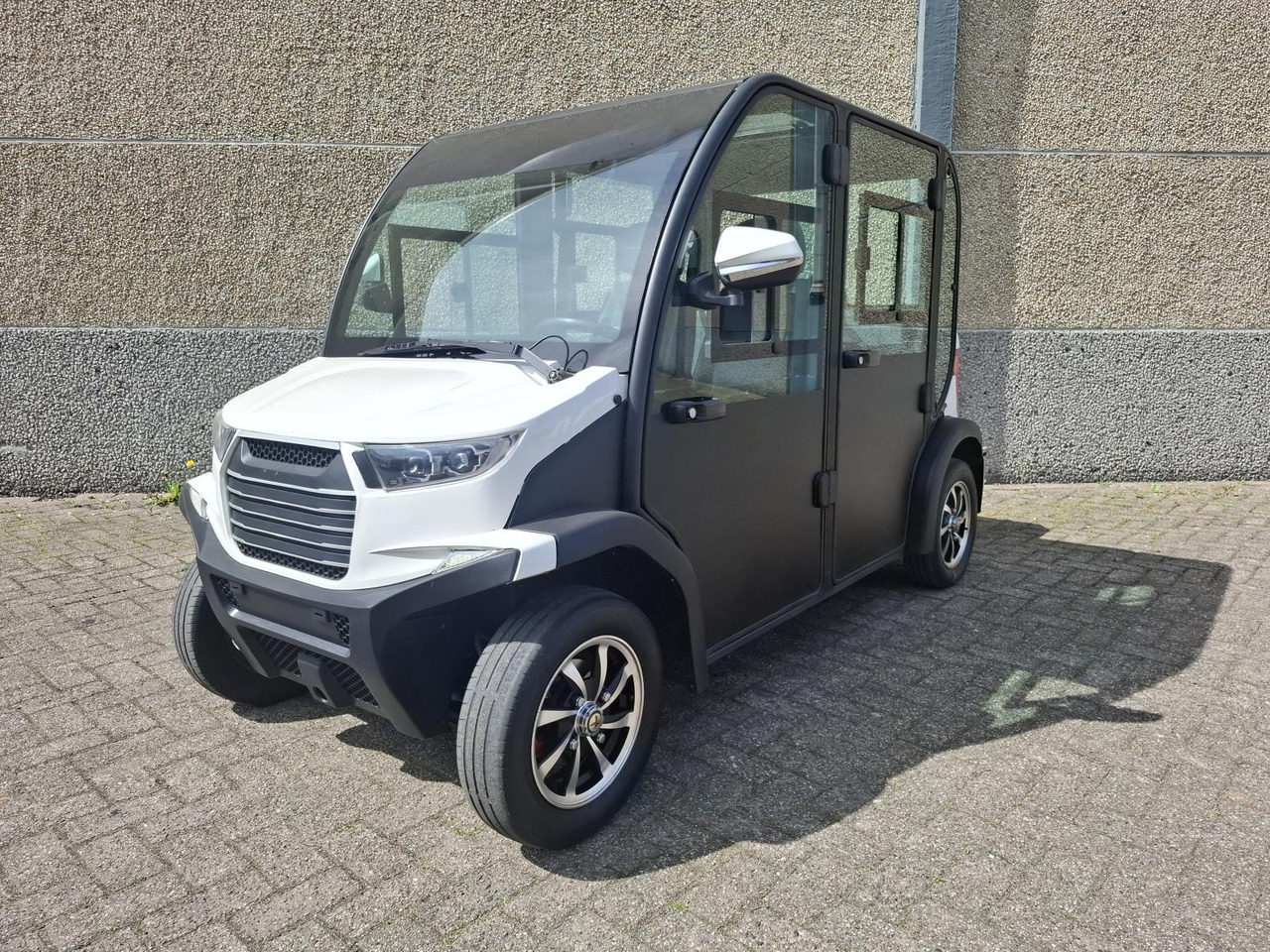 Italcar L4S E-Shuttle 4-zits Elektrische Golfkar (2021) - Carrinho de golfe: foto 1 Italcar L4S E-Shuttle 4-zits Elektrische Golfkar (2021) - Carrinho de golfe: foto 1