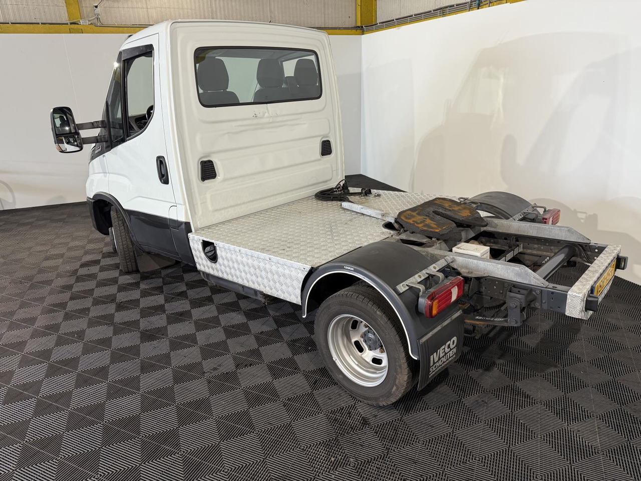 Iveco 40C18 Daily VSH-15-F 201.901 km - Camião tractor BE: foto 2 Iveco 40C18 Daily VSH-15-F 201.901 km - Camião tractor BE: foto 2