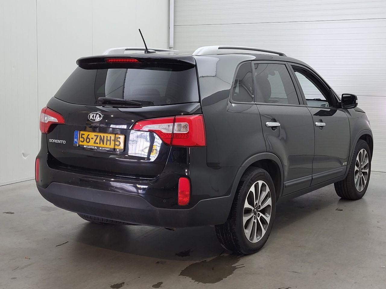 Kia Sorento 2.4 GDi Super Pack | 2013 | 256.196 km | 56ZNH5 | NAP: Logisch - Automóvel: foto 4 Kia Sorento 2.4 GDi Super Pack | 2013 | 256.196 km | 56ZNH5 | NAP: Logisch - Automóvel: foto 4