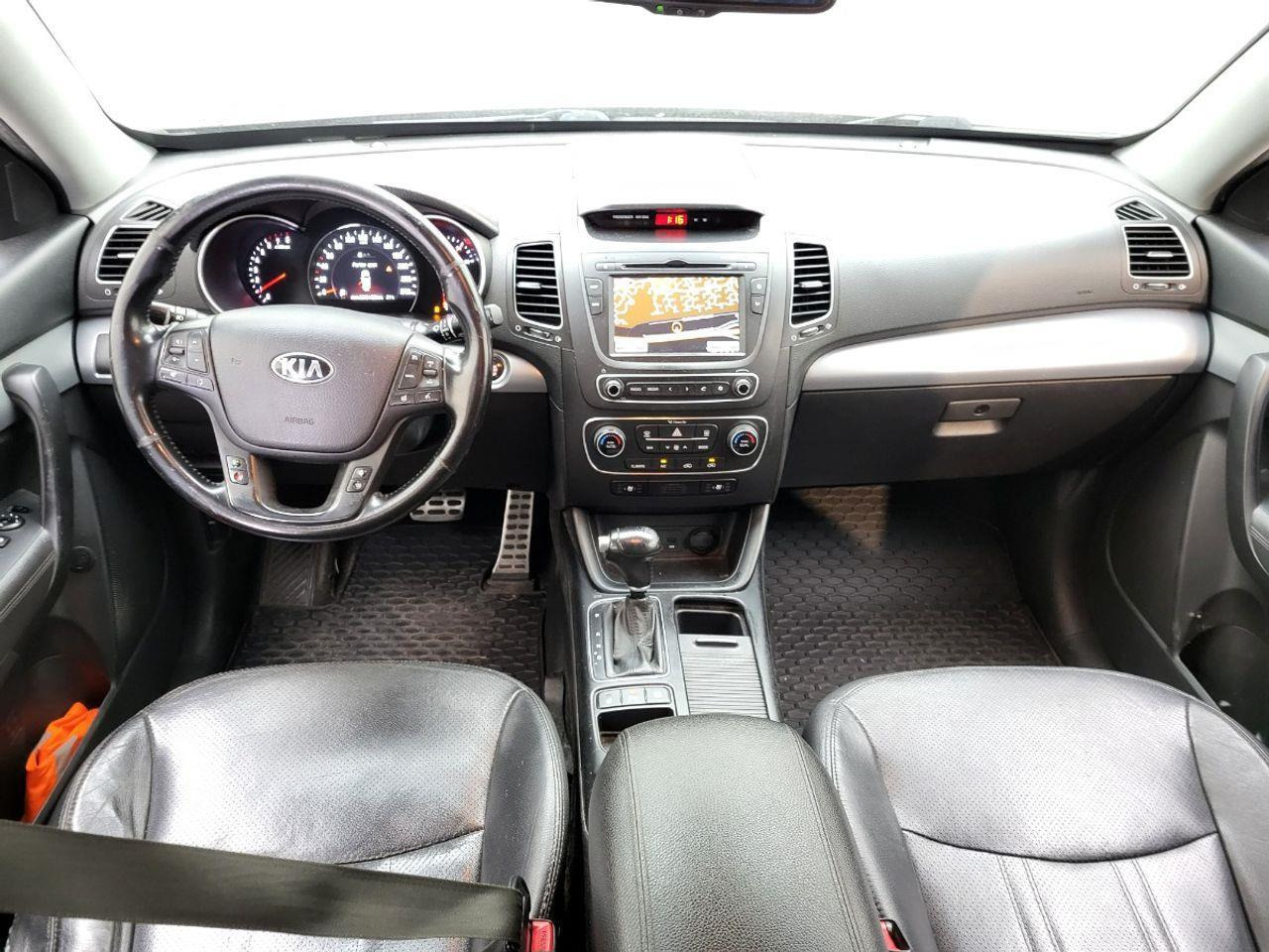 Kia Sorento 2.4 GDi Super Pack | 2013 | 256.196 km | 56ZNH5 | NAP: Logisch - Automóvel: foto 5 Kia Sorento 2.4 GDi Super Pack | 2013 | 256.196 km | 56ZNH5 | NAP: Logisch - Automóvel: foto 5