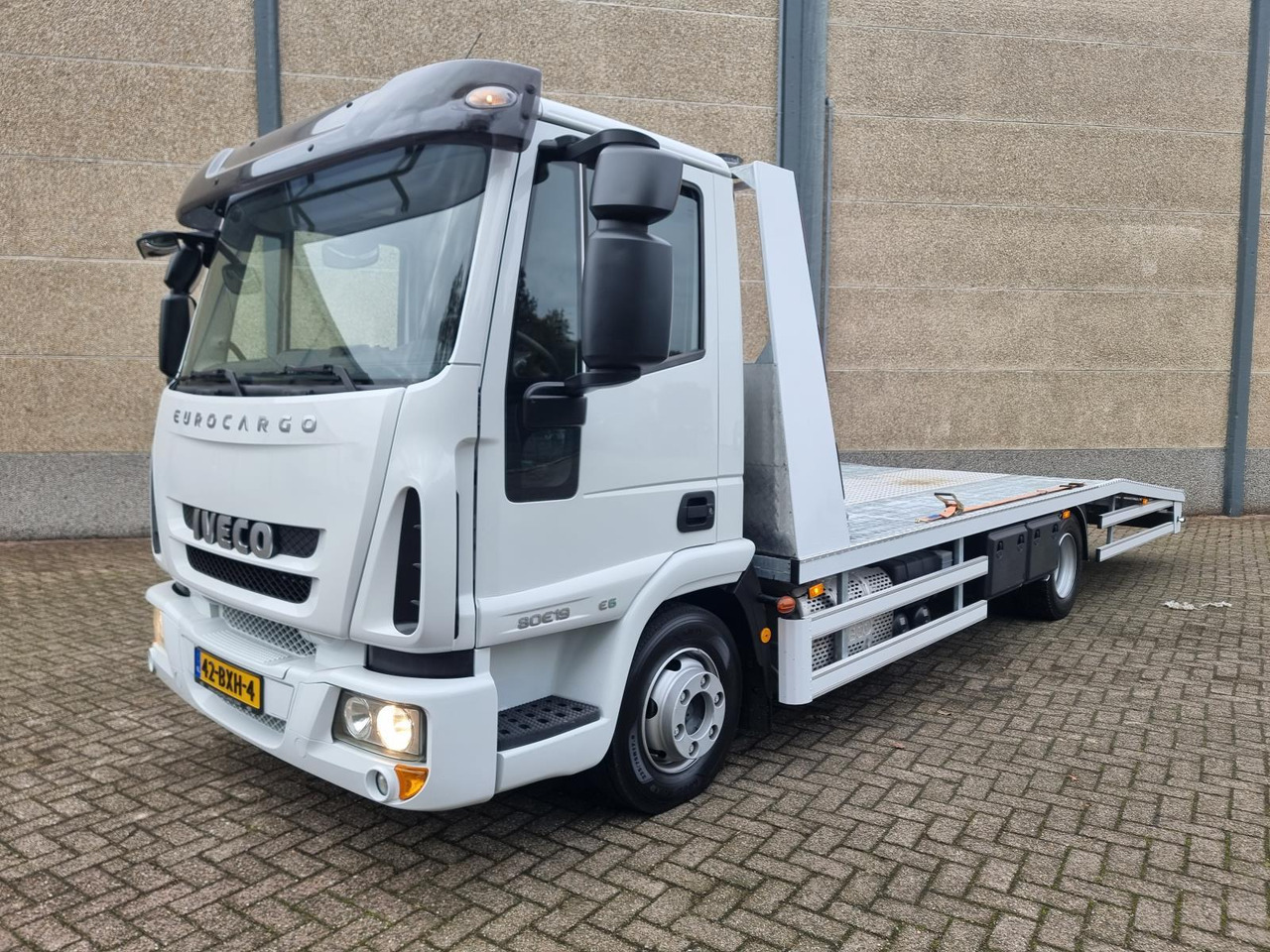 Iveco EuroCargo 80 Oprijwagen 42-BXH-4 - Máquina de outro: foto 1 Iveco EuroCargo 80 Oprijwagen 42-BXH-4 - Máquina de outro: foto 1