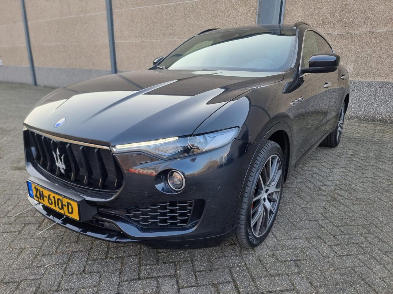 Maserati Levante Q4 3.0D V6 AWD 2017 193.519 km ZN-610-D - SUV: foto 1 Maserati Levante Q4 3.0D V6 AWD 2017 193.519 km ZN-610-D - SUV: foto 1