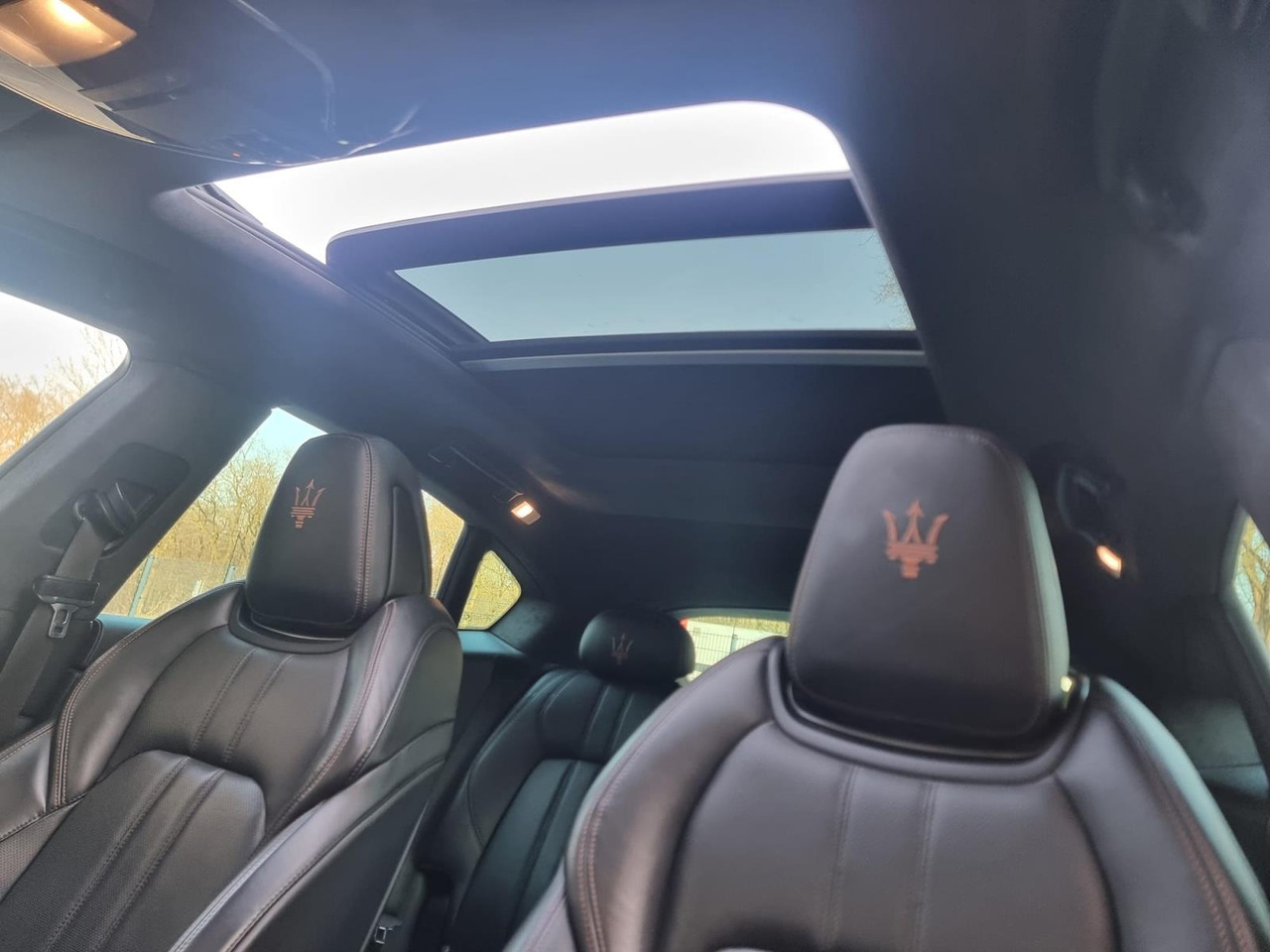 Maserati Levante Q4 3.0D V6 AWD 2017 193.519 km ZN-610-D - SUV: foto 5 Maserati Levante Q4 3.0D V6 AWD 2017 193.519 km ZN-610-D - SUV: foto 5