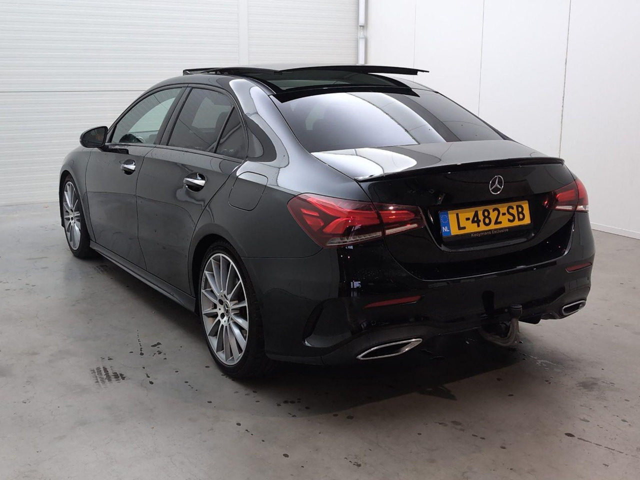 Mercedes-Benz A-klasse 200 Premium Plus | 2019 | 143.125 km | Automaat | L482SB | NAP: Geen oordeel - Sedan: foto 3 Mercedes-Benz A-klasse 200 Premium Plus | 2019 | 143.125 km | Automaat | L482SB | NAP: Geen oordeel - Sedan: foto 3