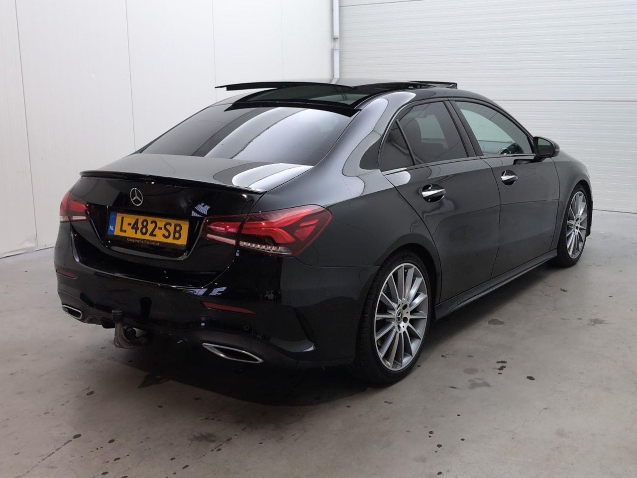 Mercedes-Benz A-klasse 200 Premium Plus | 2019 | 143.125 km | Automaat | L482SB | NAP: Geen oordeel - Sedan: foto 4 Mercedes-Benz A-klasse 200 Premium Plus | 2019 | 143.125 km | Automaat | L482SB | NAP: Geen oordeel - Sedan: foto 4