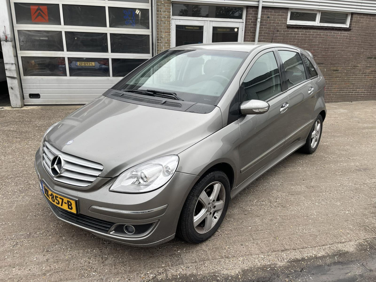 Mercedes-Benz B-Klasse 170 Business Class | 2005 | 217.372 km | RK-857-B - Automóvel: foto 1 Mercedes-Benz B-Klasse 170 Business Class | 2005 | 217.372 km | RK-857-B - Automóvel: foto 1